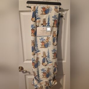Peter Rabbit by Beatrix Potter Plush Throw 50x70